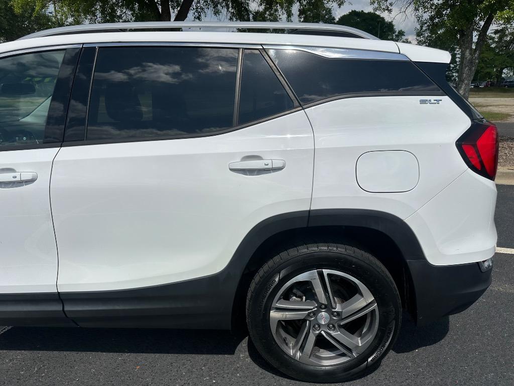 2020 GMC Terrain SLT photo