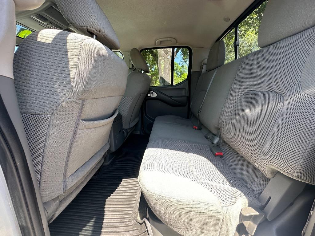 2018 Nissan Frontier SV photo