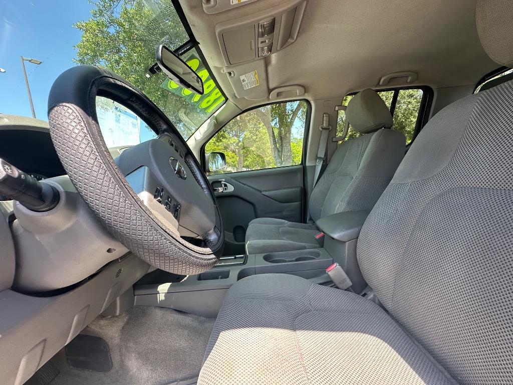 2018 Nissan Frontier SV photo