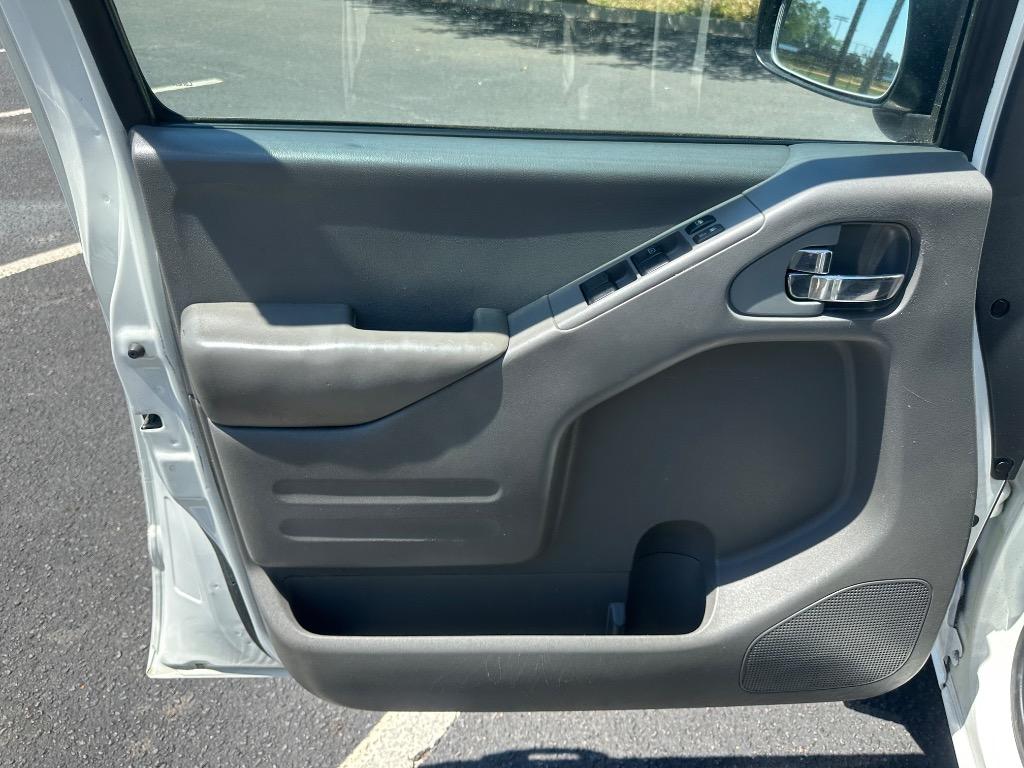2018 Nissan Frontier SV photo