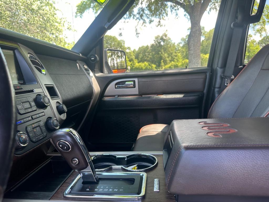 2015 Ford Expedition King Ranch photo