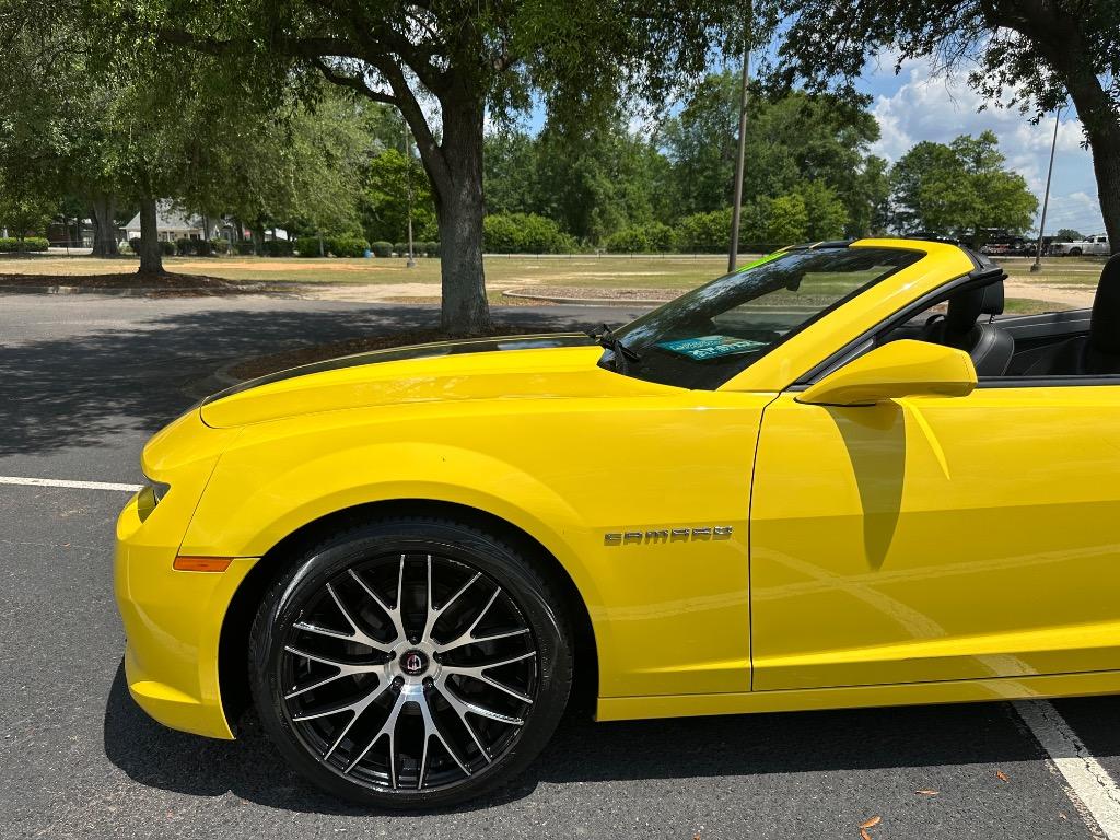 2015 Chevrolet Camaro LT photo