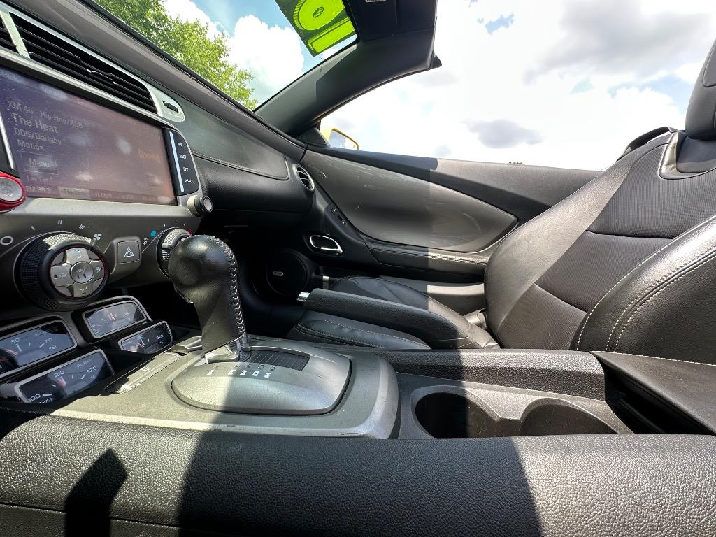 2015 Chevrolet Camaro LT photo