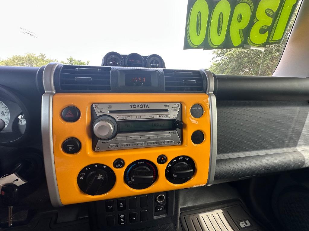 2008 Toyota FJ Cruiser photo