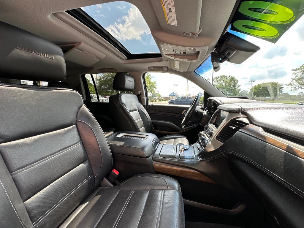 2019 GMC Yukon XL 1500 Denali photo