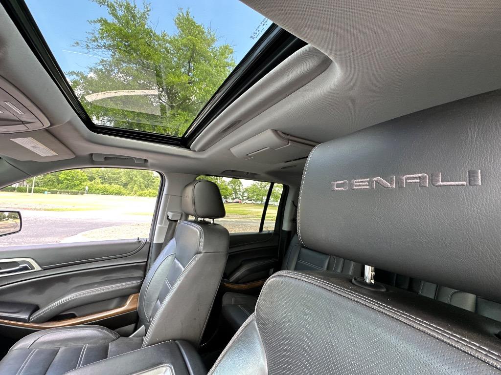 2019 GMC Yukon XL 1500 Denali photo
