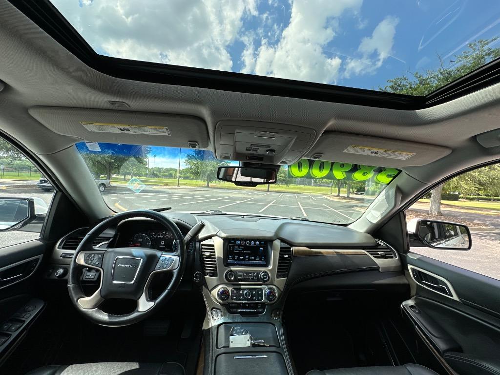 2019 GMC Yukon XL 1500 Denali photo