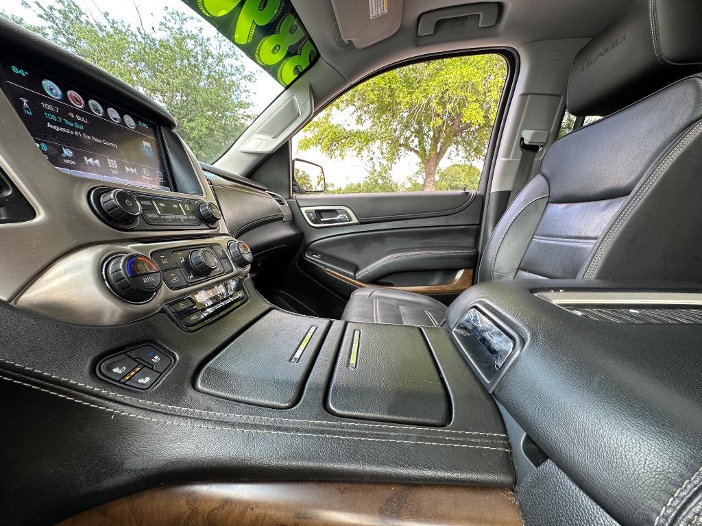 2019 GMC Yukon XL 1500 Denali photo