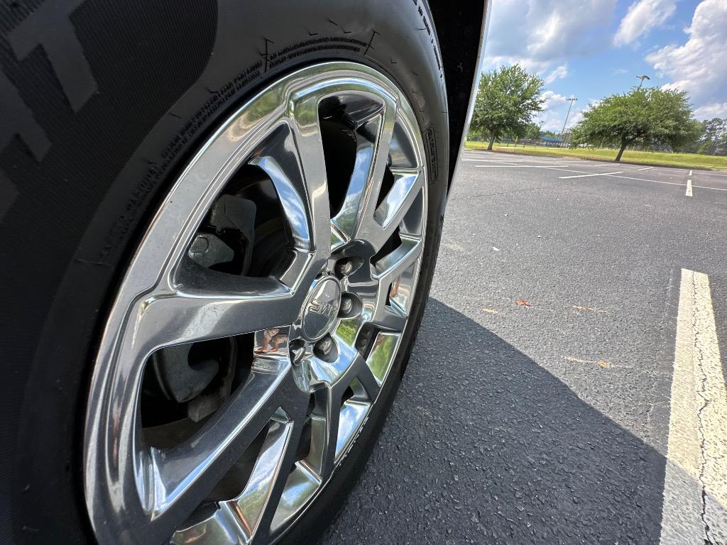 2019 GMC Yukon XL 1500 Denali photo