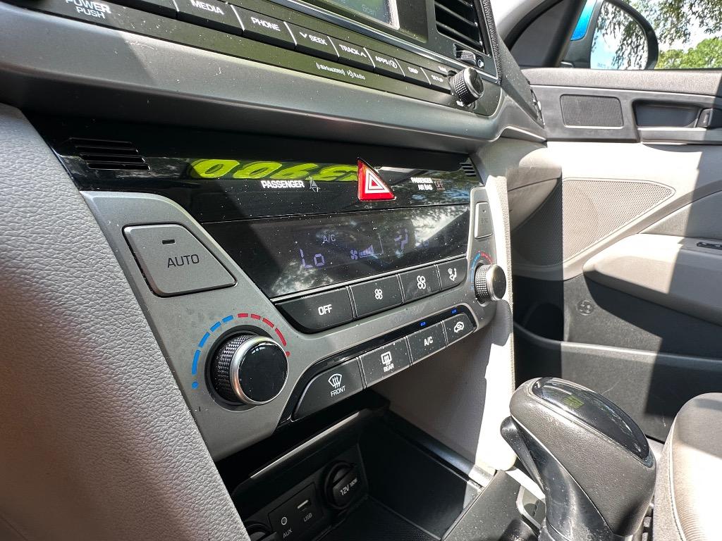 2018 Hyundai Elantra Value photo