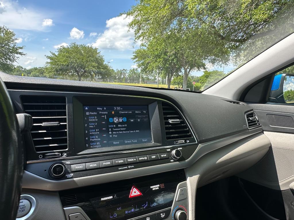 2018 Hyundai Elantra Value photo