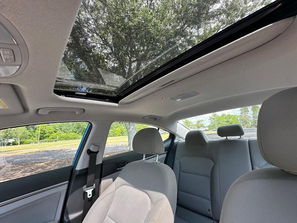 2018 Hyundai Elantra Value photo