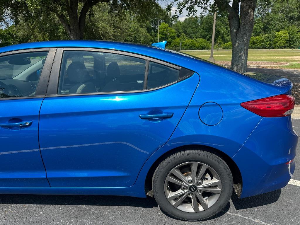 2018 Hyundai Elantra Value photo