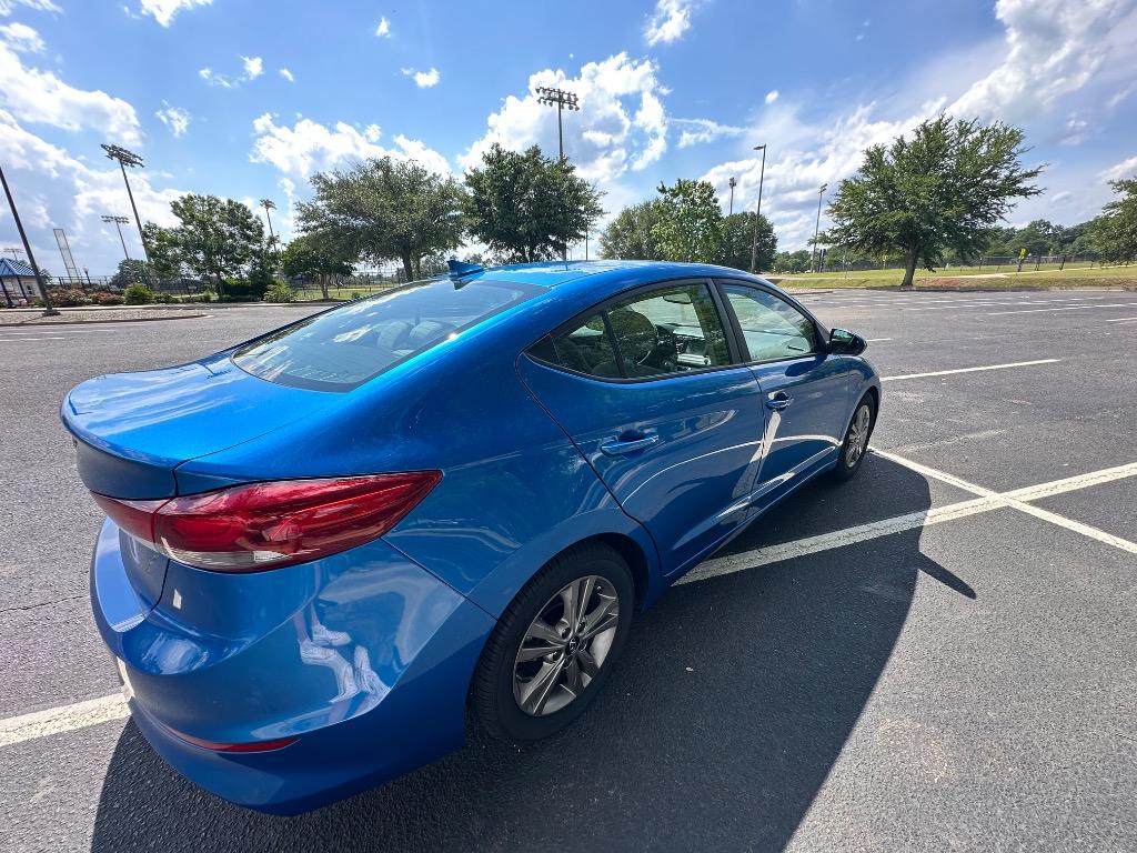 2018 Hyundai Elantra Value photo