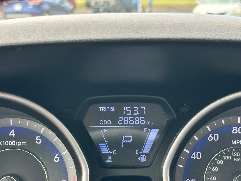 2012 Hyundai Elantra GLS photo