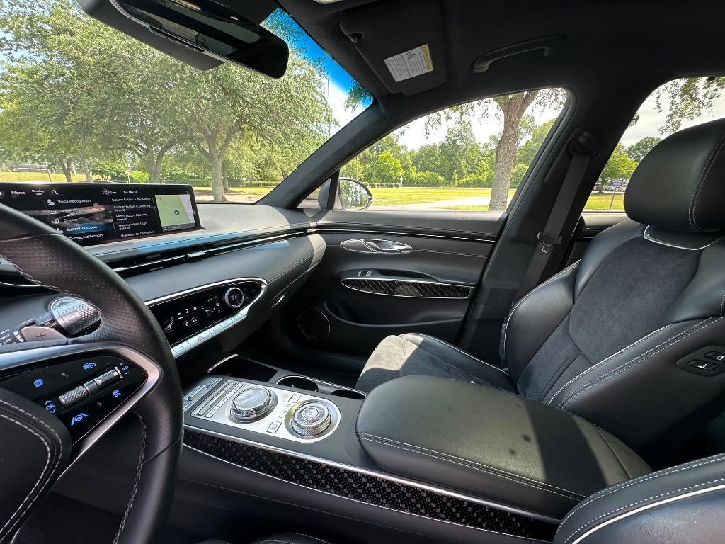 2022 Genesis GV70 3.5T Sport Prestige  photo