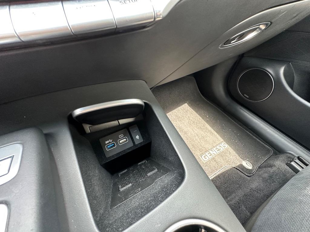 2022 Genesis GV70 3.5T Sport Prestige  photo