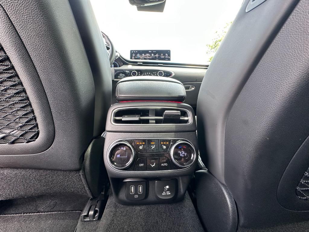 2022 Genesis GV70 3.5T Sport Prestige  photo