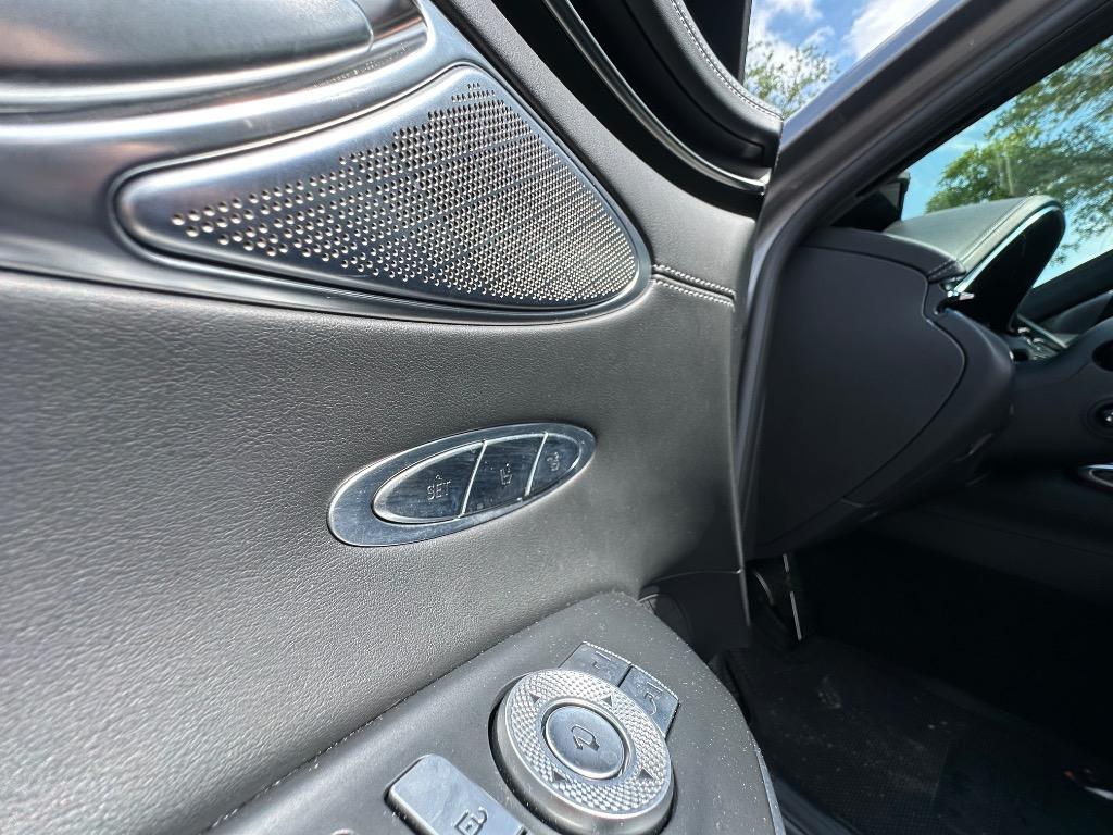 2022 Genesis GV70 3.5T Sport Prestige  photo