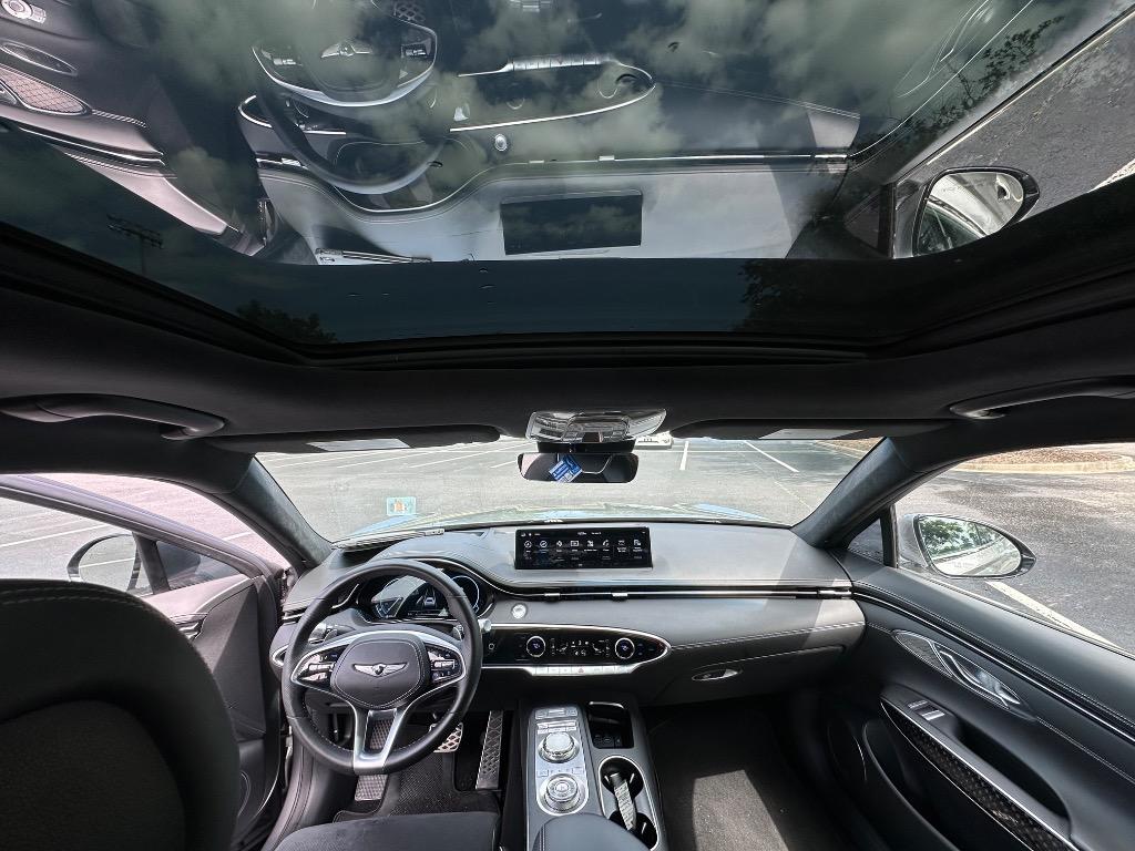2022 Genesis GV70 3.5T Sport Prestige  photo