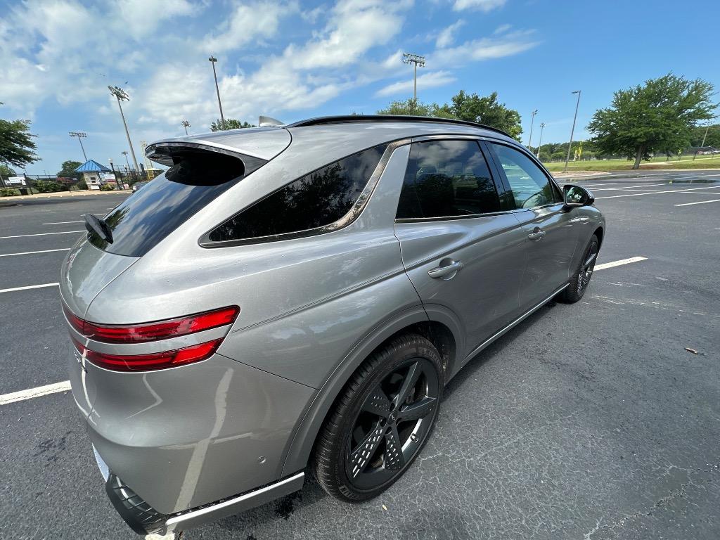 2022 Genesis GV70 3.5T Sport Prestige  photo