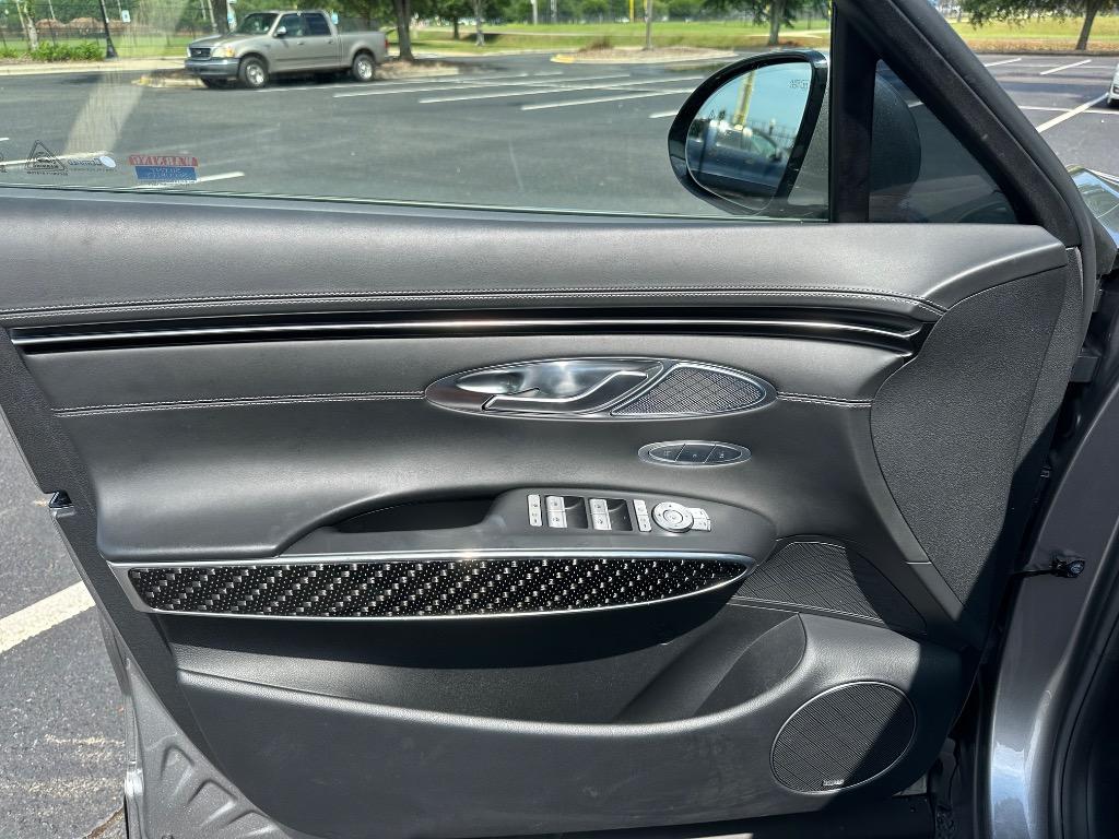 2022 Genesis GV70 3.5T Sport Prestige  photo