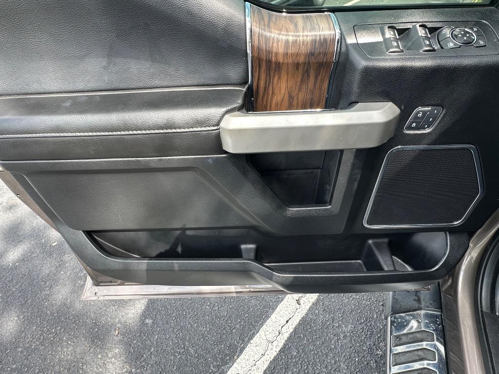 2018 Ford F150 Lariat photo