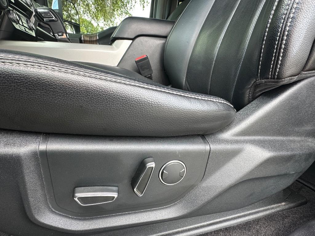 2018 Ford F150 Lariat photo