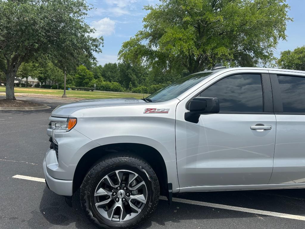 2022 Chevrolet Silverado 1500 RST photo