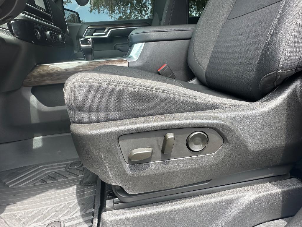 2022 Chevrolet Silverado 1500 RST photo