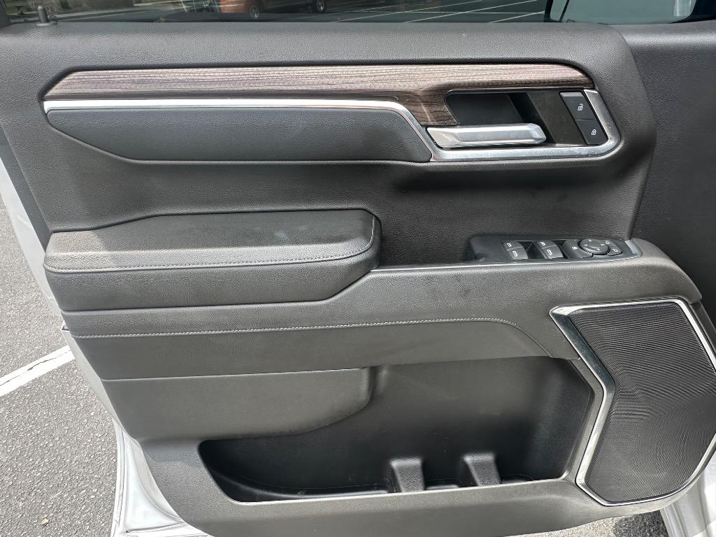 2022 Chevrolet Silverado 1500 RST photo