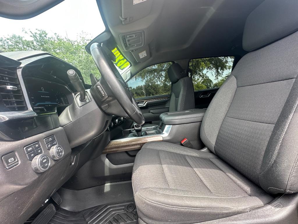 2022 Chevrolet Silverado 1500 RST photo