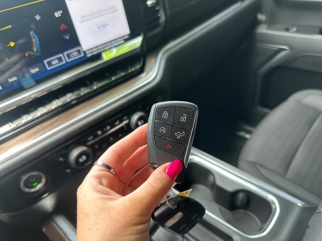 2022 Chevrolet Silverado 1500 RST photo