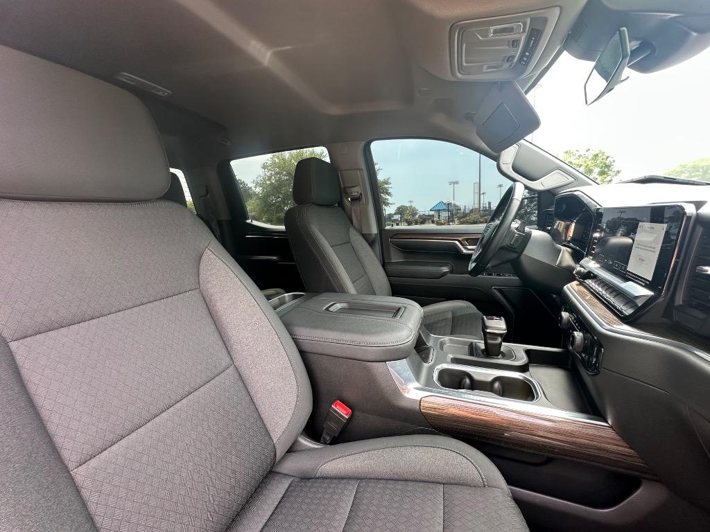 2022 Chevrolet Silverado 1500 RST photo