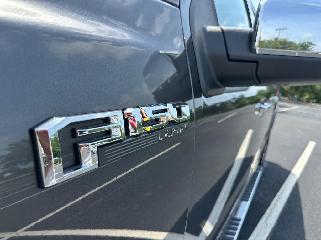 2018 Ford F150 Lariat photo