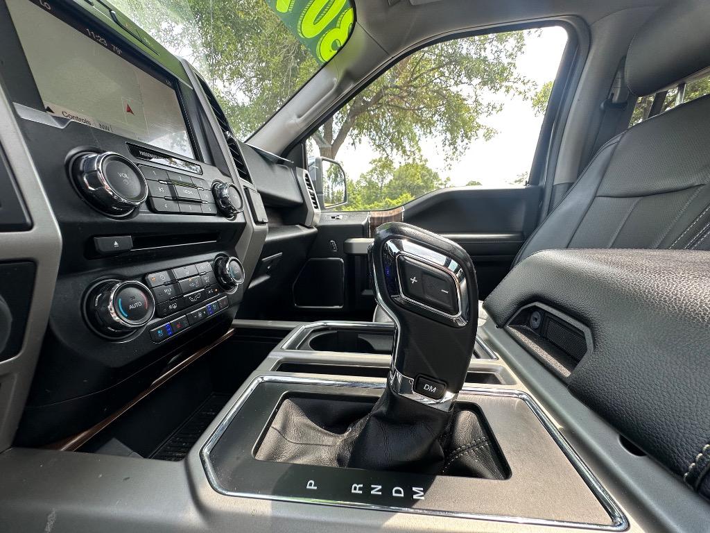 2018 Ford F150 Lariat photo