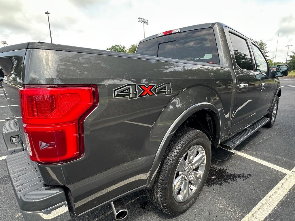 2018 Ford F150 Lariat photo