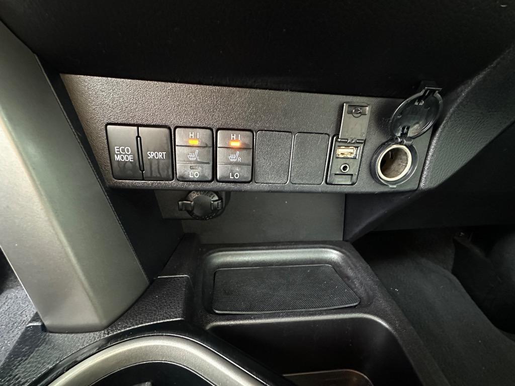 2018 Toyota RAV4 Limited photo