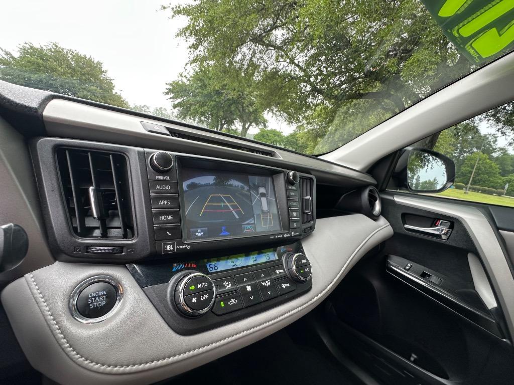 2018 Toyota RAV4 Limited photo