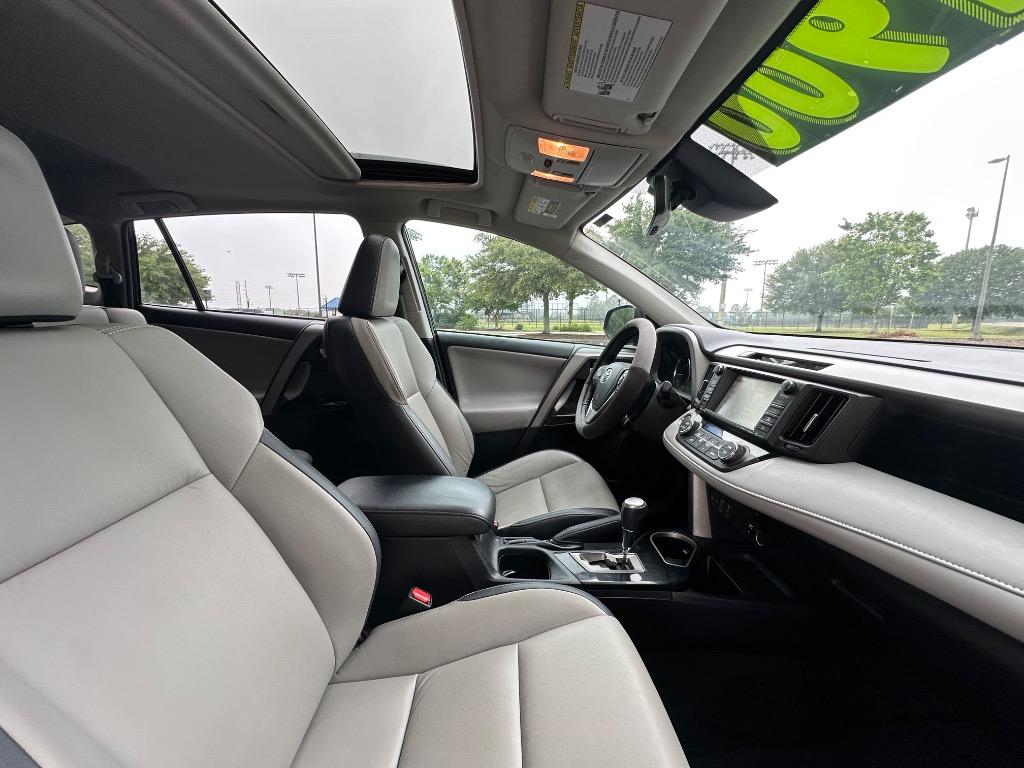2018 Toyota RAV4 Limited photo