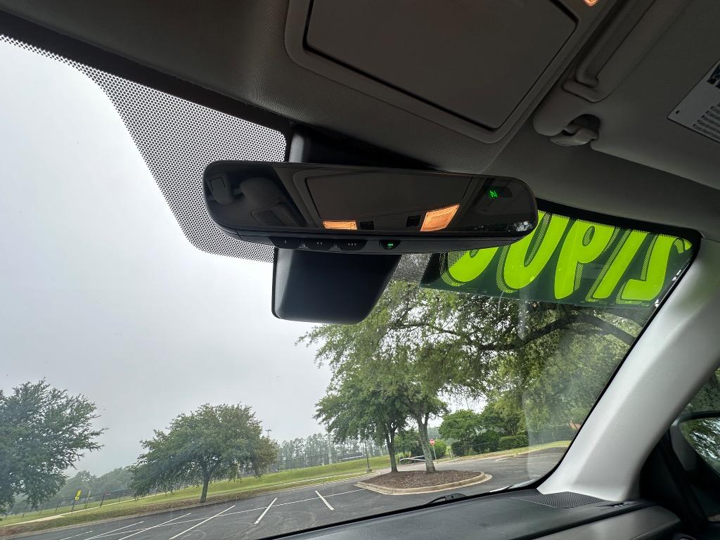 2018 Toyota RAV4 Limited photo