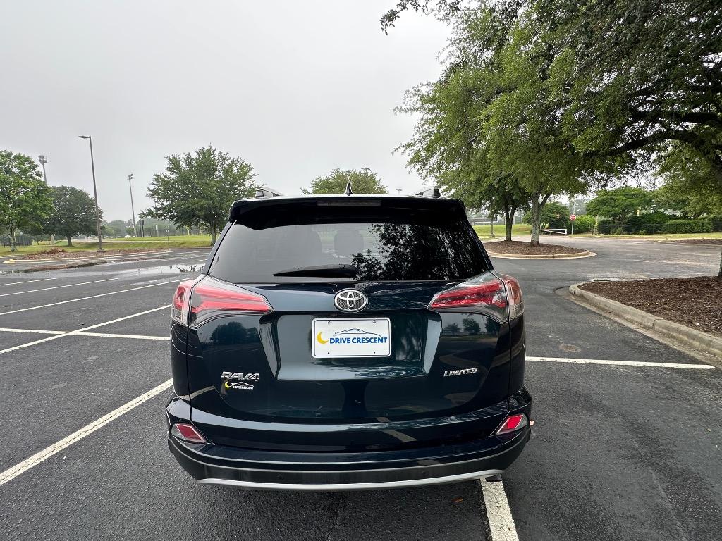 2018 Toyota RAV4 Limited photo