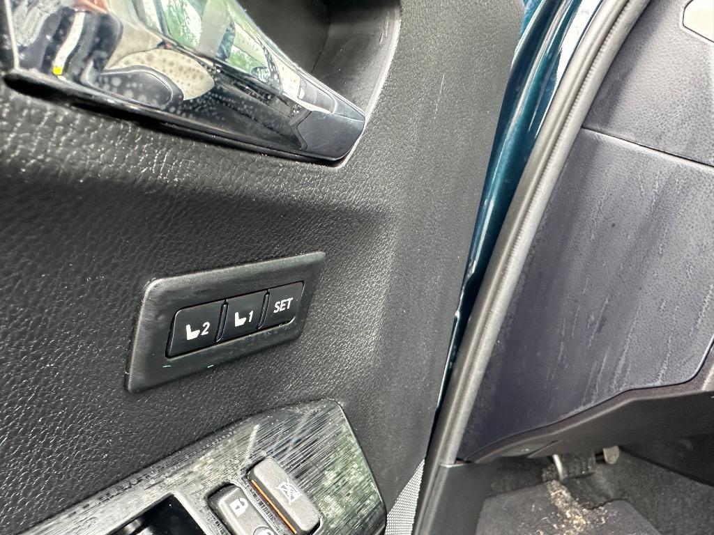 2018 Toyota RAV4 Limited photo