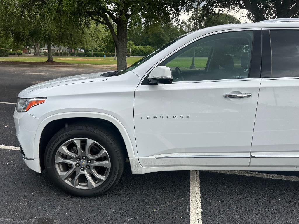 2020 Chevrolet Traverse Premier photo