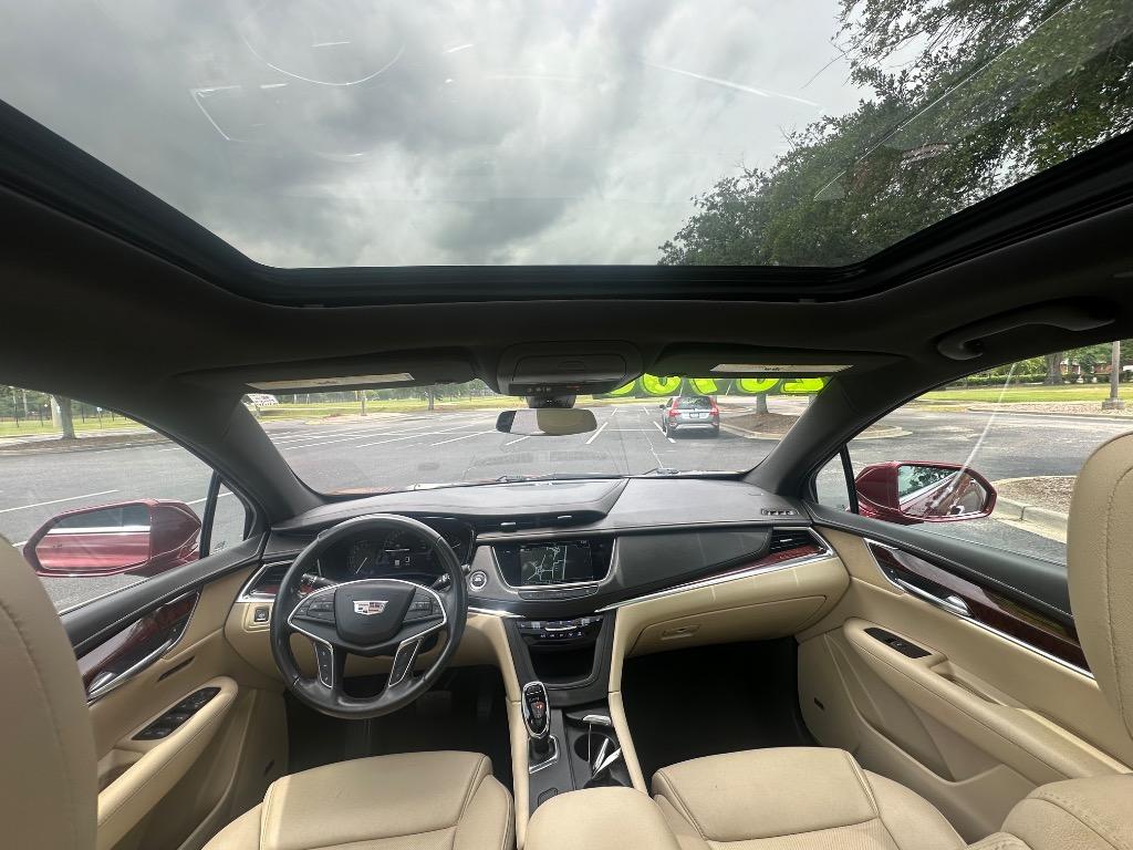 2018 Cadillac XT5 Luxury photo