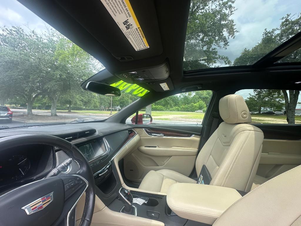 2018 Cadillac XT5 Luxury photo