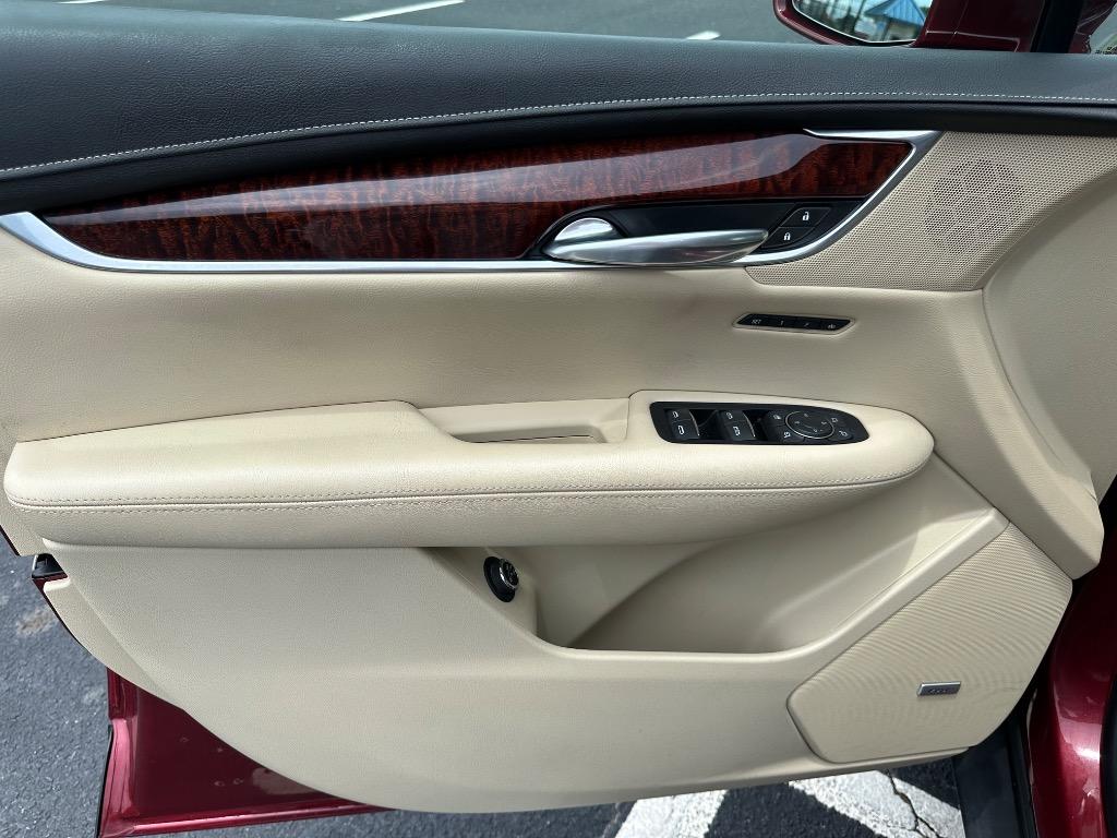 2018 Cadillac XT5 Luxury photo