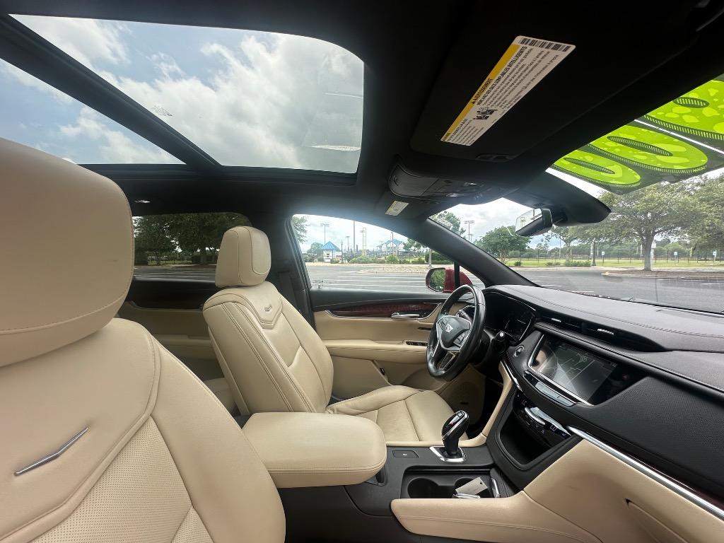 2018 Cadillac XT5 Luxury photo