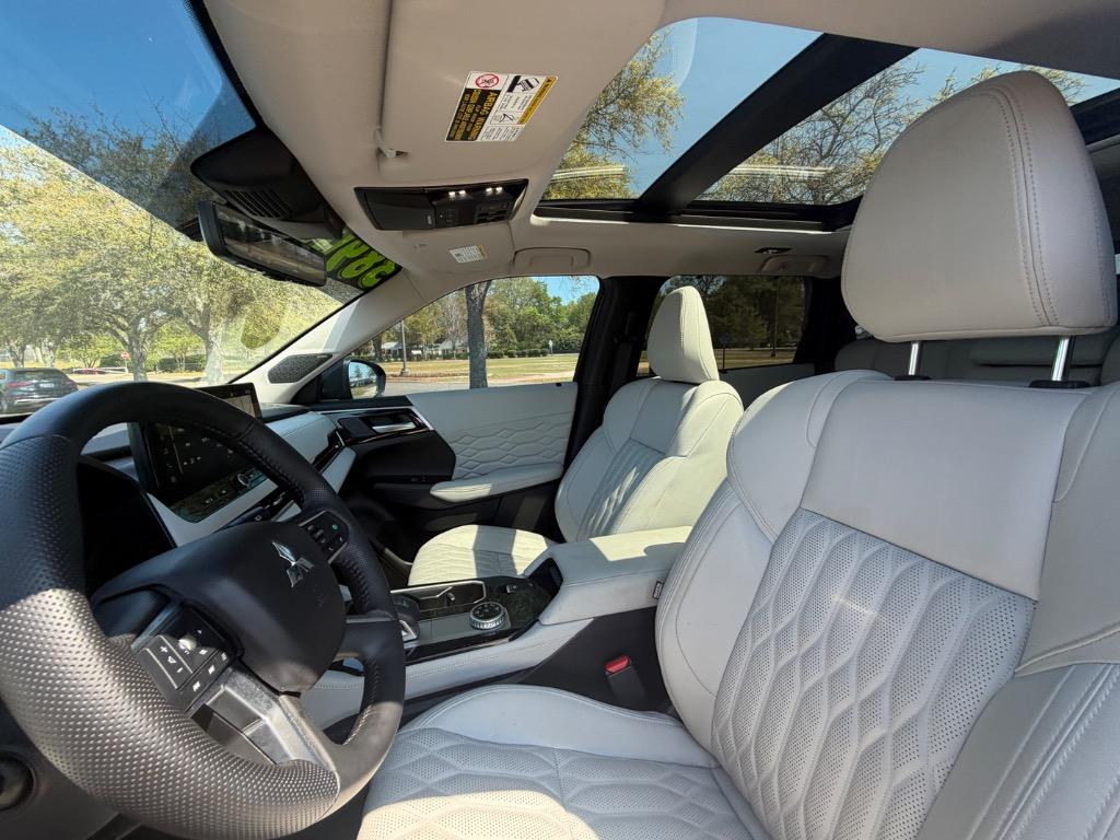 2025 Mitsubishi Outlander - $38,900