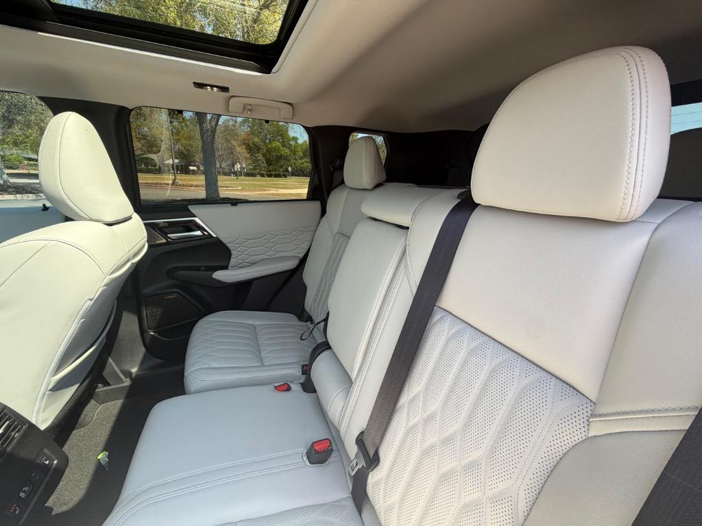 2025 Mitsubishi Outlander - $38,900